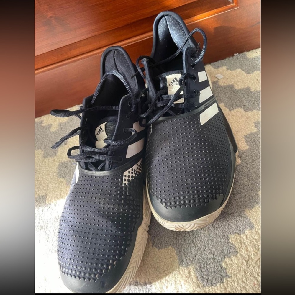 Men’s navy blue adidas tennis shoes, size 13
